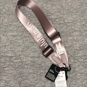 Authentic Lululemon “Festival” shoulder strap.